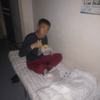 我爸才60岁,我不想让他的眼睛