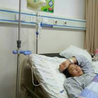 年轻的妈妈得了宫劲癌,为了三个儿女,她想坚持