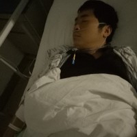 急性肝衰竭,随时都有生命危险,只有肝移植手术