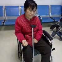 轮椅上的尿毒症母亲,不想丢下智力残障的儿子