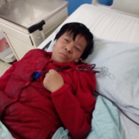 轮椅上的尿毒症母亲,不想丢下智力残障的儿子