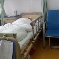 肾手术。|患者:闫修珍|疾病:左肾结核 慢性肾功